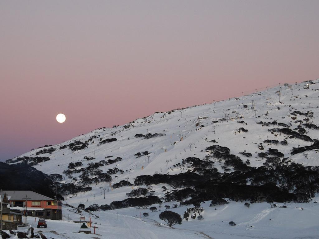 Perisher Manor Hotel Perisher Valley Exteriér fotografie